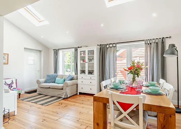 Holiday home 2 Bed In Driffield Oc-93140 *