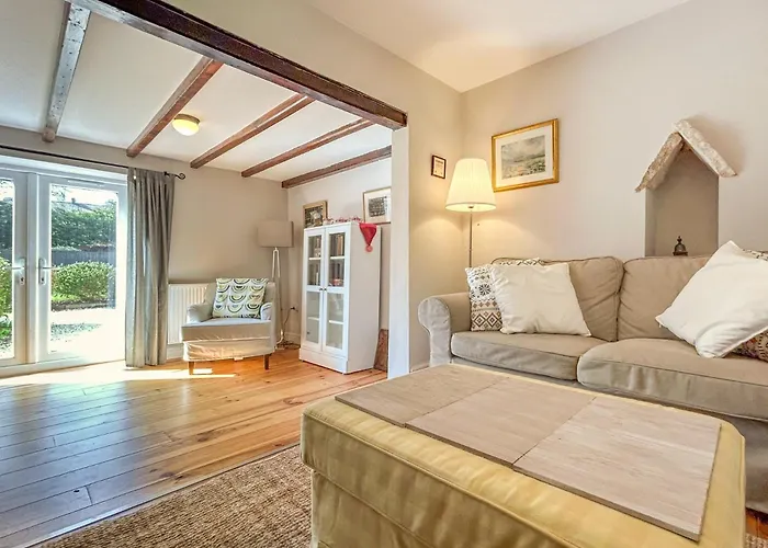 Holiday home 2 Bed In Driffield Oc-93140 Langton