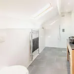 Holiday home 2 Bed In Driffield Oc-93140 Langton