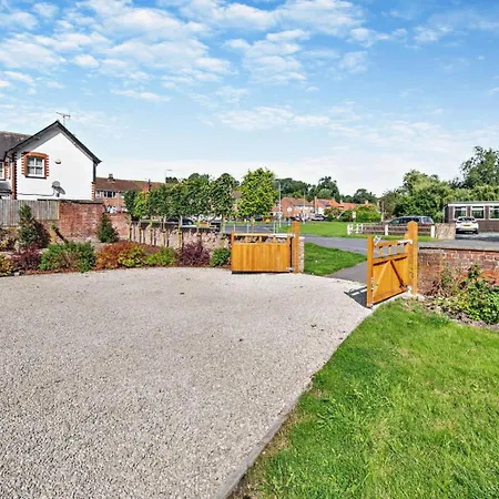 2 Bed In Driffield Oc-93140 Langton